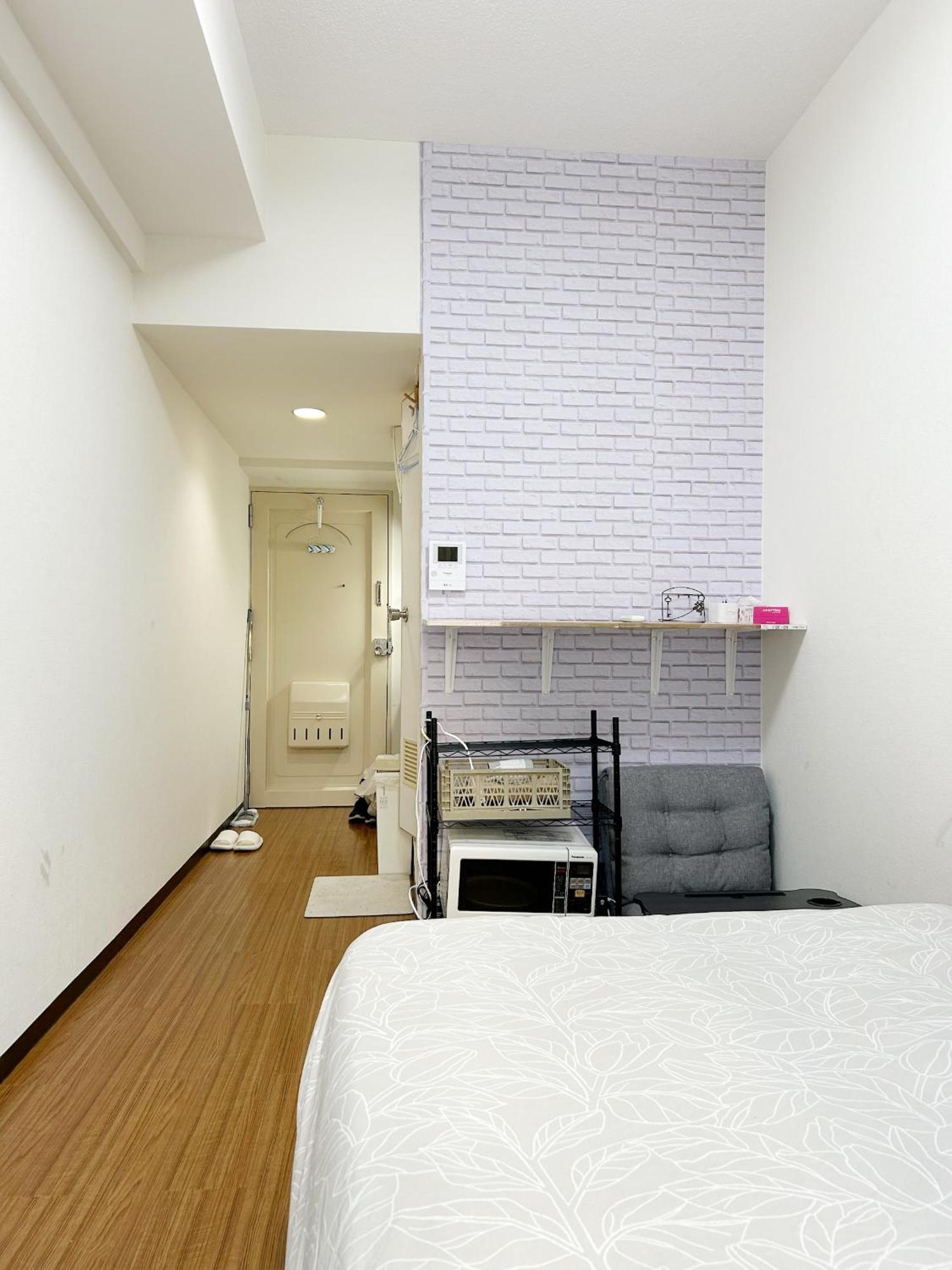 Lägenhet Shinjuku Center新宿中心! 3min Walk From Subway最近地铁站3分! Shinjuku Kabukicho新宿歌舞伎! 著名连锁大型公寓!314